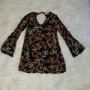 🎈Buy 1 Get 1 50%🎈Floral bell sleeve tunic